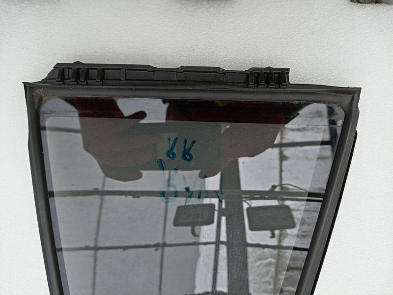 TOYOTA RAV4 MK5 XA50 2018-24 REAR DOOR RIGHT SIDE QUARTER WINDOW GLASS TINTED
