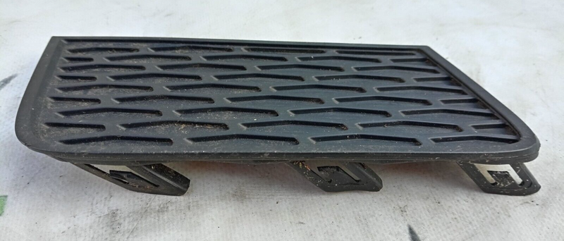 RANGE ROVER EVOQUE L538 2011-2015 FRONT RIGHT LOWER GRILLE BJ32-15A298-