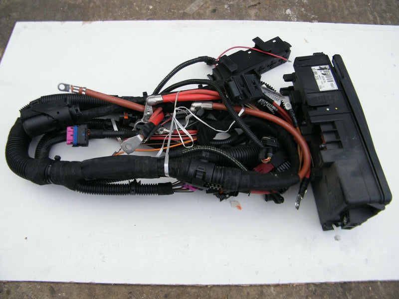 VAUXHALL VECTRA C SIGNUM 2002-2007 ENGINE FUSE BOX WITH WIRING 13190370