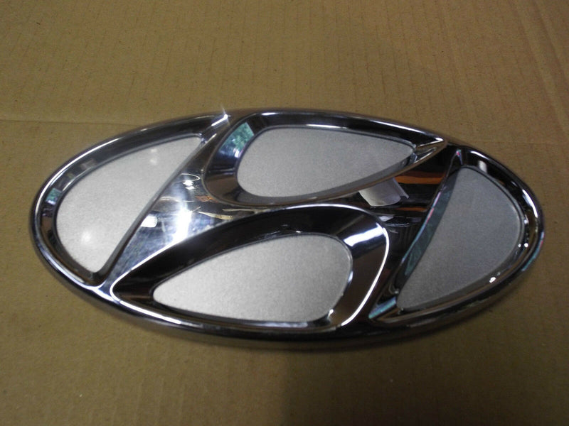 Hyundai Genuine Rear Handle Lock Tailgate Boot Lid Silver Badge Logo Emblem