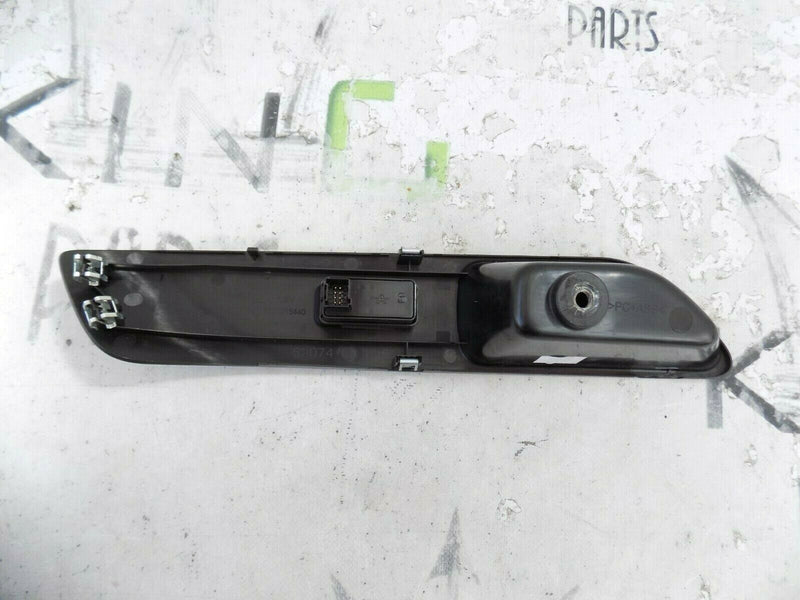 IVECO DAILY 2014-ON LEFT PASSENGER SIDE WINDOW SWITCH TRIM HANDLE 5801615440 *3